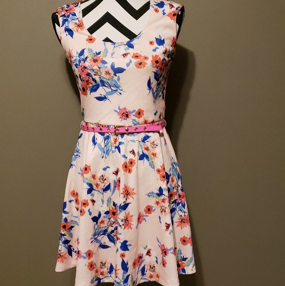 Candie's Dresses & Skirts - NWOT Candies Dress. Sz M
